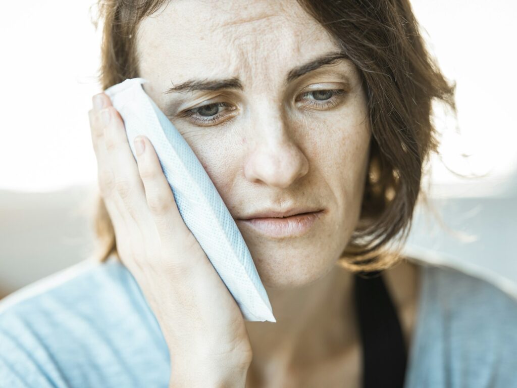 Heat or ice for pain? When to use each, and how to stay safe
